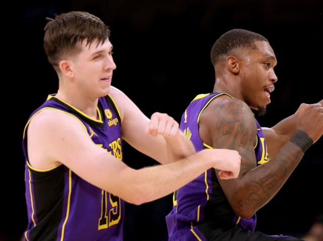 皇冠体育手机版-拒绝凑热闹！湖人无意追逐欧文哈登 留双星是关键